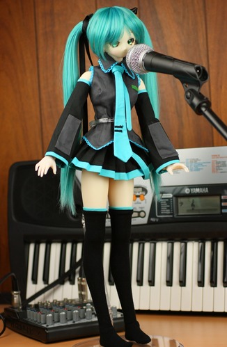 ケーブル付いてないけど・・・