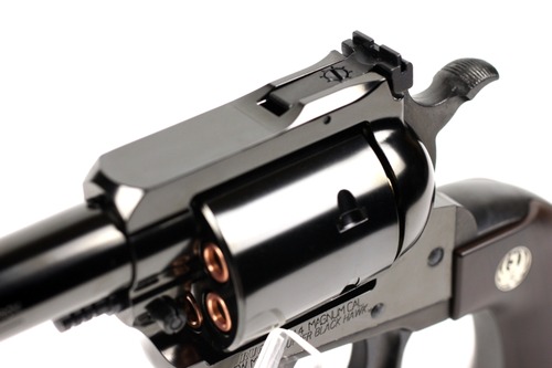 飾るためにもう1丁