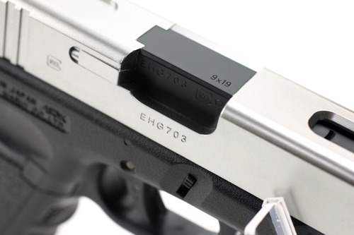 エジェクションポートがぴっちりと閉じている