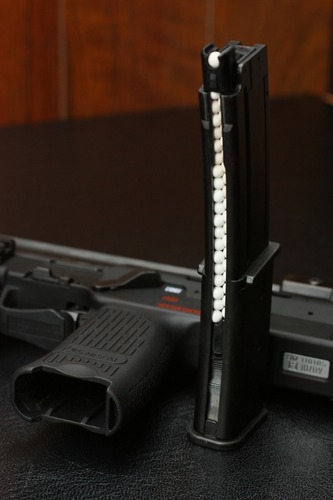 ダブルカラム状にならぶBB弾