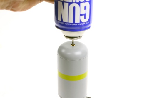 底部のバルブからチャージ