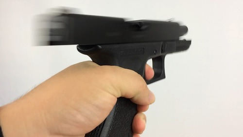 激しく動くスライドもスローモーションだと・・・