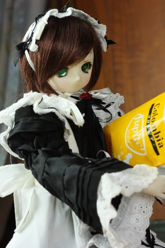 何で私が給仕しなきゃいけないのよ