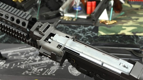 トップカバーを外す