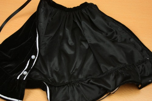 スカートを開いた状態