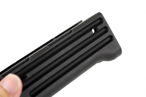 レールマウント用のネジ穴