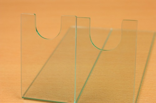 U字の加工箇所に違いが