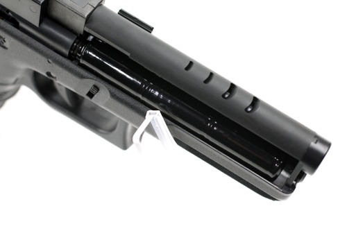 斜めにバッテリーを固定