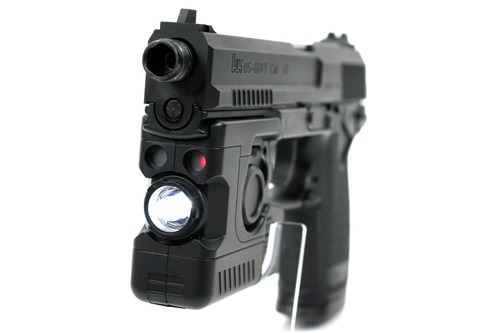 暗闇で何とか足元を照らせる程度の光度