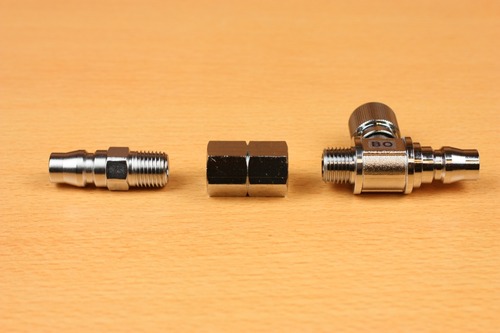 汎用エアコンプレッサー用コネクタ 取り付け図