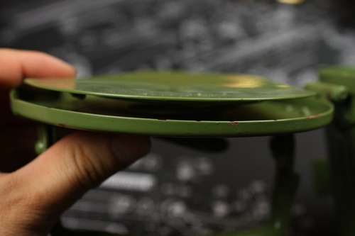 弾薬を抑えるプレート