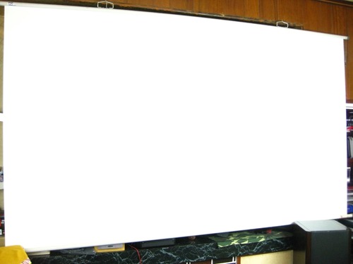 オーエスの100インチワイドスクリーンMT100HN