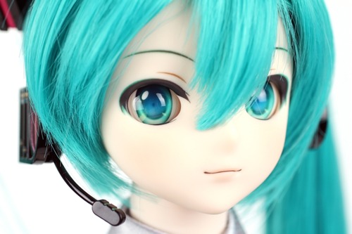 口元はほんわか