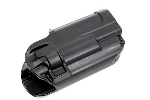 通常のBLACKHAWK!ホルスターよりも大型化