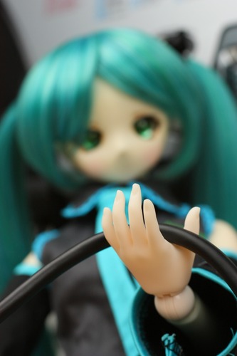 人はその細いケーブルに魂を乗せることができる