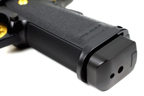 飾るには今一つ