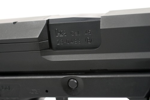 撃つ度にスライドが後退しない