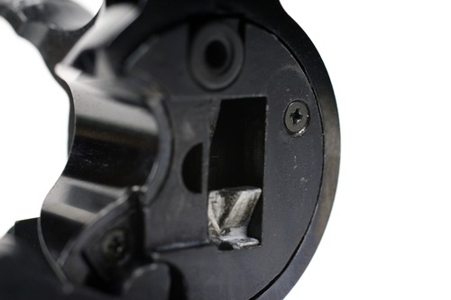 後部フレーム側のネジ