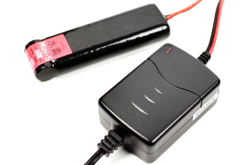 Mini-sバッテリーなら2時間程度で満充電