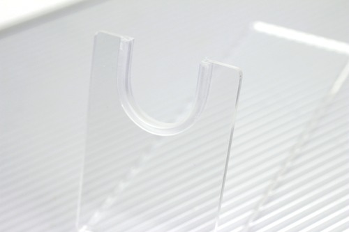 Uの字になっている箇所にはめ込む