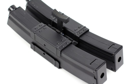 レバーを倒して固定するだけ