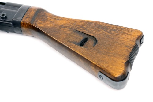 重厚感のある木製ストック