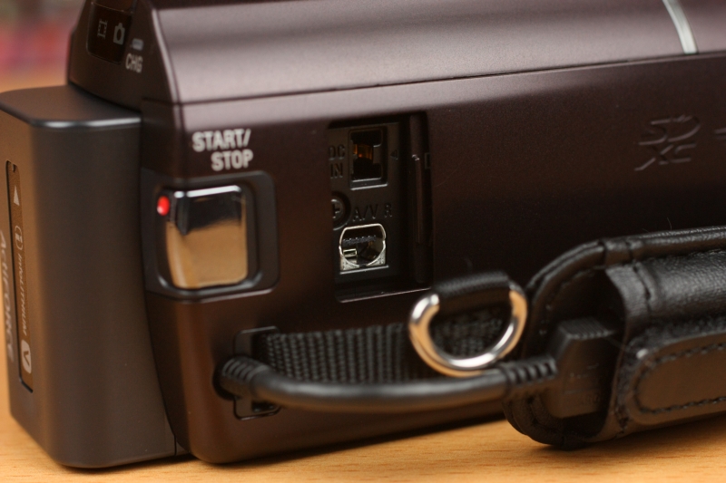 手ぶれに強いHDデジタルビデオカメラ SONY HDR-CX590Vレビュー 手ぶれに強いHDデジタルビデオカメラ SONY HDR-CX590Vレビュー