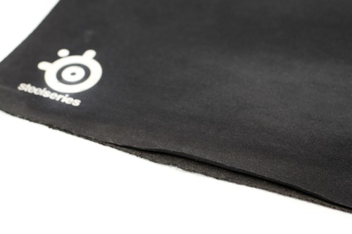 生地が伸びてる