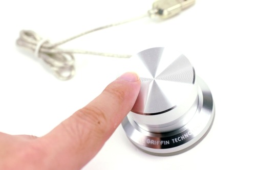 指一本で回そうとすると滑る