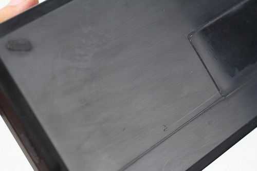 小さい傷は入る