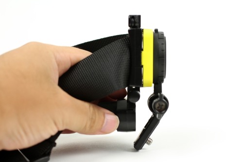 下方向への調整は180度を超えて調整が可能