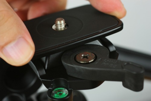 取付ければ自動的にロックがかかる