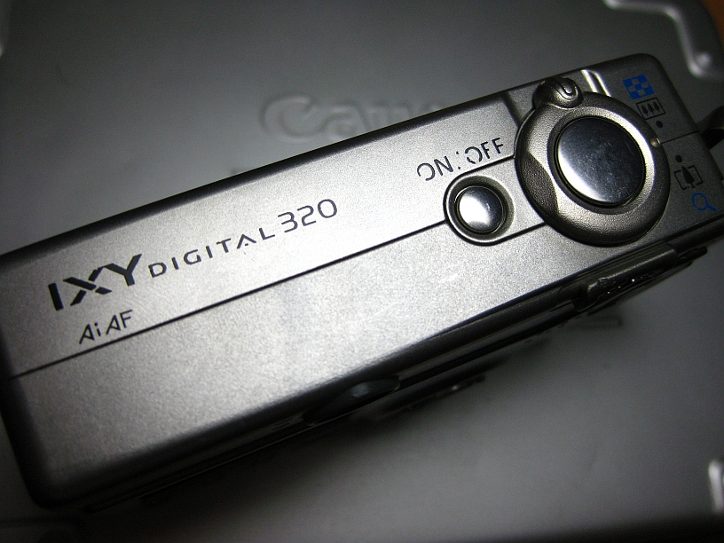 Canon IXY DIGITAL 320 コンパクトデジタルカメラ Canon IXY Digital 320｜Sven.