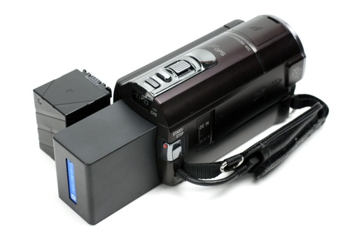 NP-FV70互換バッテリーを横に