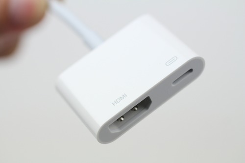 HDMIとLightningコネクタが併設