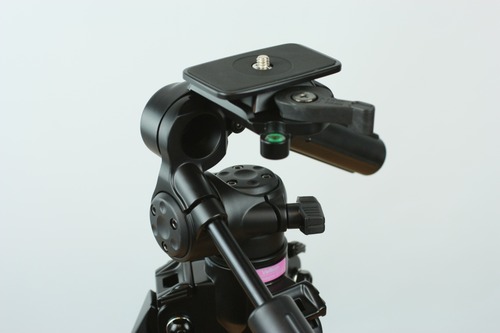 クイックシューでワンタッチ取付け