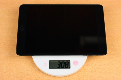 重量は実測308g