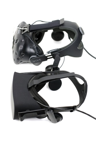 オーディオストラップを付けたHTC Viveと良い勝負