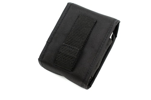 背面にはマジックテープ