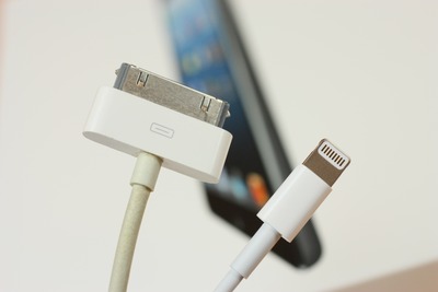 小さく使いやすいLigntningコネクタ