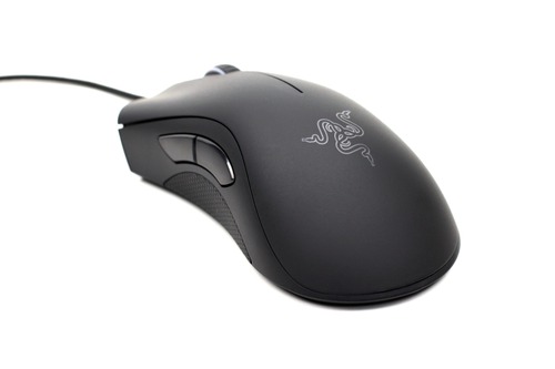 初代DeathAdderと変わらない形状