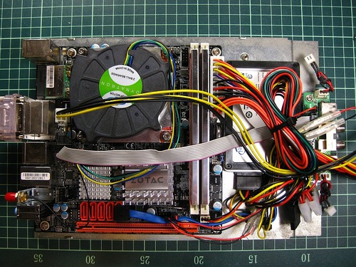 リビルドした車載PC