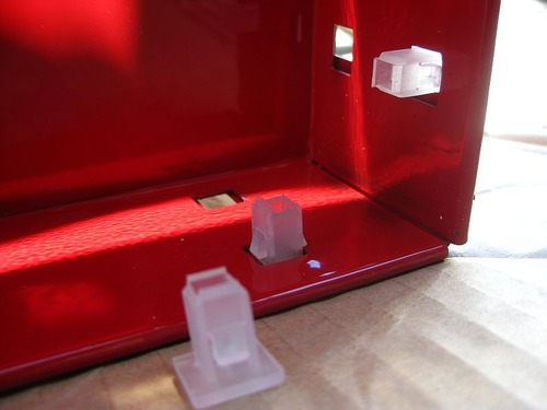 下段の底にあるピン