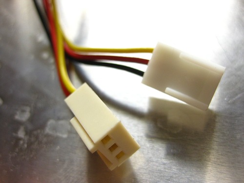 ケーブルがメスとメスタイプ