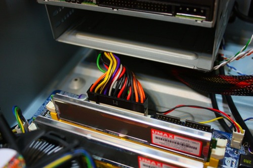 ATX電源ケーブル