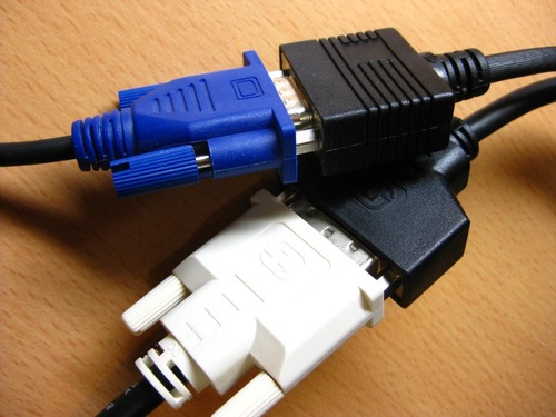 DVI-IをDVI-DとアナログRGBに