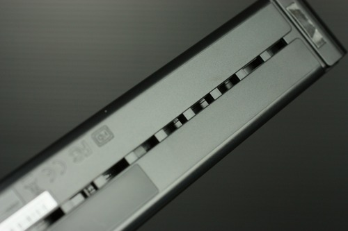 吸排気用スリット底面