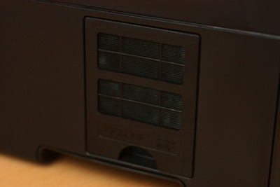 スチームファン形式のため吸気口がある