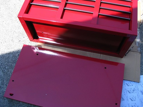 ピンを取ると底板が抜ける