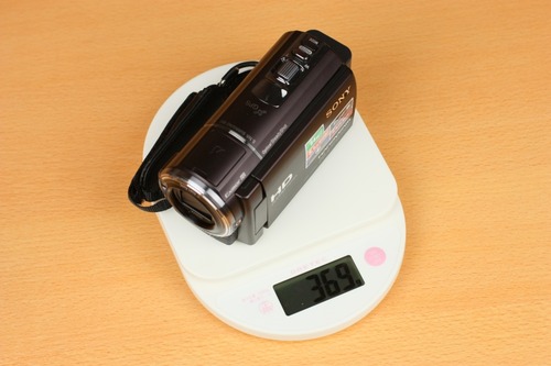 重量はバッテリー込みで369g